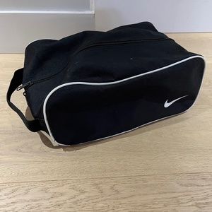 NIKE shoe case with handle